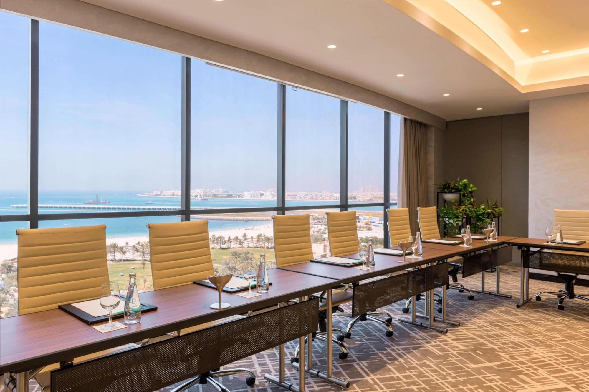 Le Royal Meridien Beach Resort & Spa Dubai Luaran gambar Meeting room